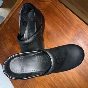 W’s DANSKO Size EU 40 Black Oiled Professional clog